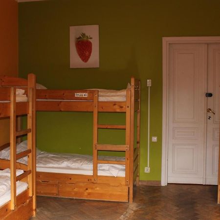 Margo Guest Rooms Краков Экстерьер фото